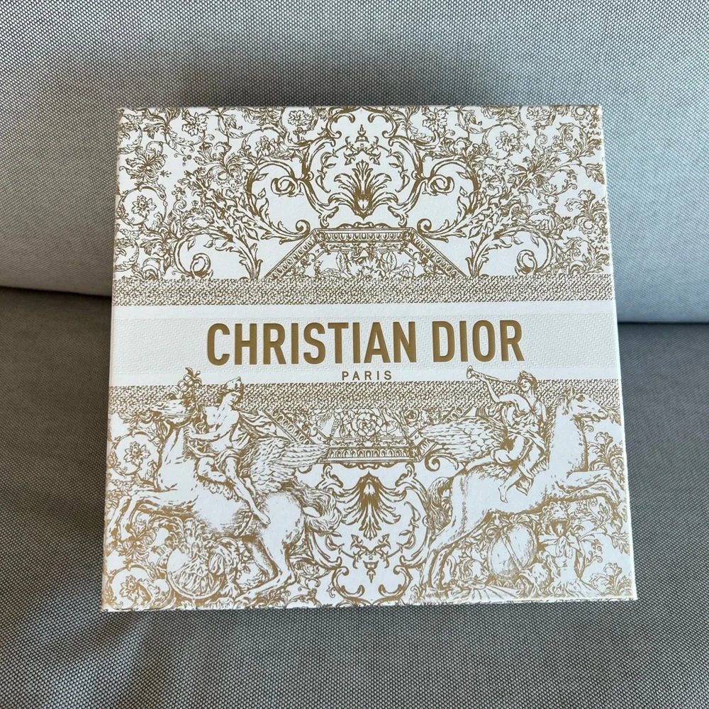 Dior Box - Picture 5 of 10